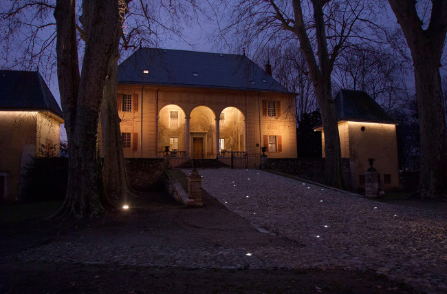 Villa Caramagne de nuit, vue générale 2