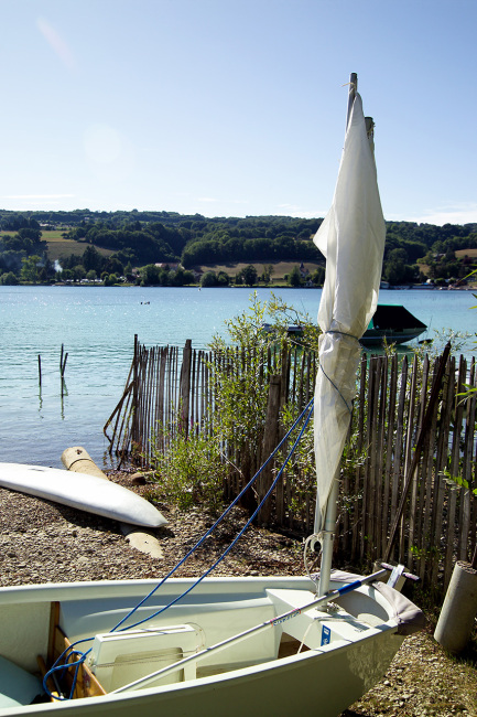 Optimiste près du lac