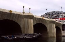 Une toile safran pour le Pont Neuf