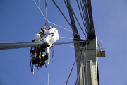 Travaux acrobatiques viaduc sur l'A49 8