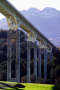 Viaduc de l'A51 en automne 2