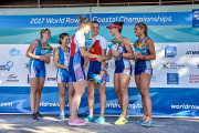  Sur le podium, convivialité des rameuses